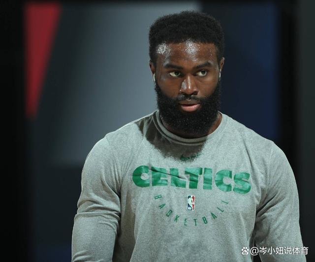 孔帕尼：球队下半场表现的更好，凯恩替补是为应对密集赛程