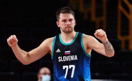 周冠宇成为F1凯迪拉克车队储备车手：我们赛道见！