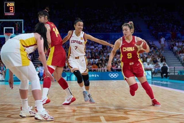 伤不起，不可或缺，后防中坚赛季报销！曼城冠军争夺战提前退场？